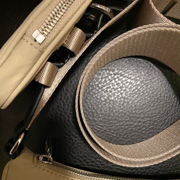 Lululemon Crossbody with Nano Pouch 2L Trench New with Tags 3-in-1 - Picture 11 of 16